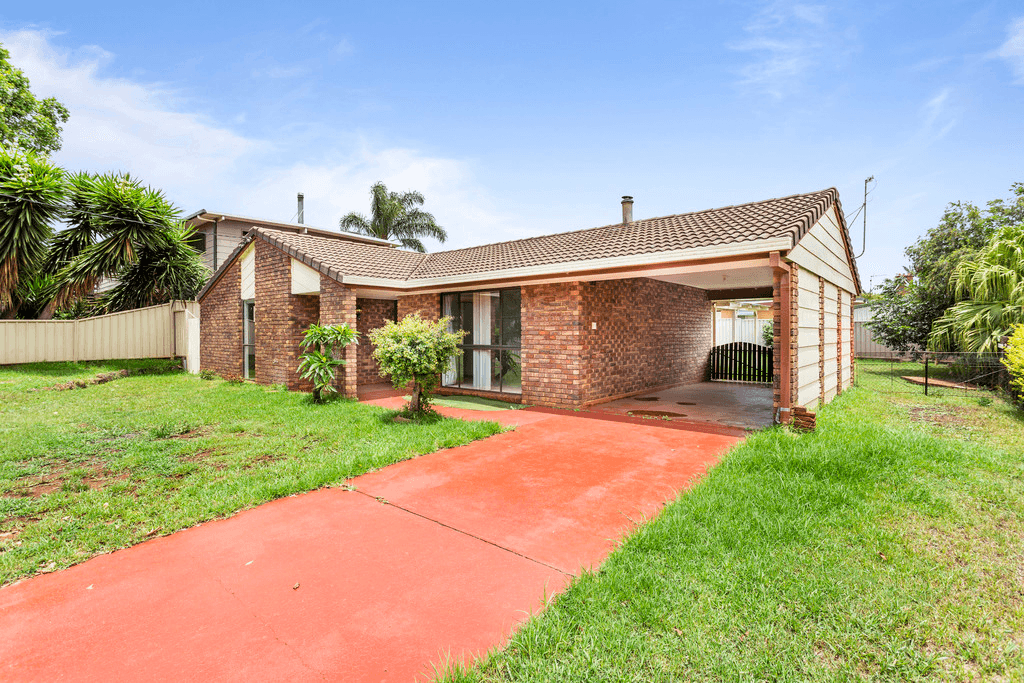 55 Wyalla Street, NEWTOWN, QLD 4350