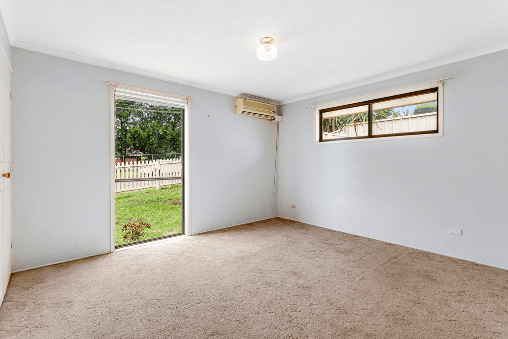 55 Wyalla Street, NEWTOWN, QLD 4350