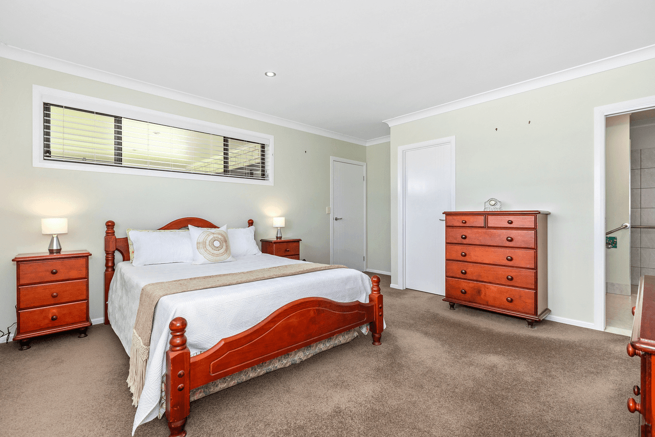 24 Echidna Street, POTTSVILLE, NSW 2489