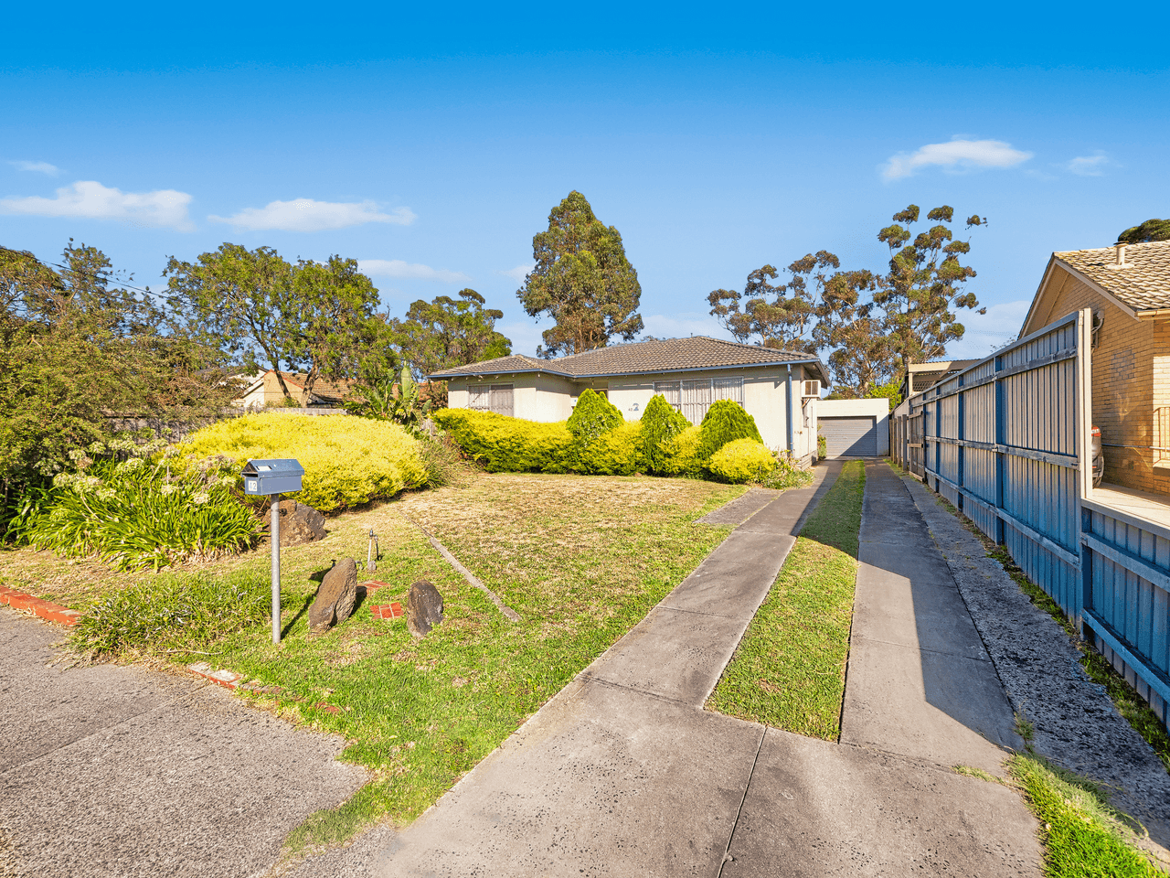 42 Scarlet Drive, DOVETON, VIC 3177