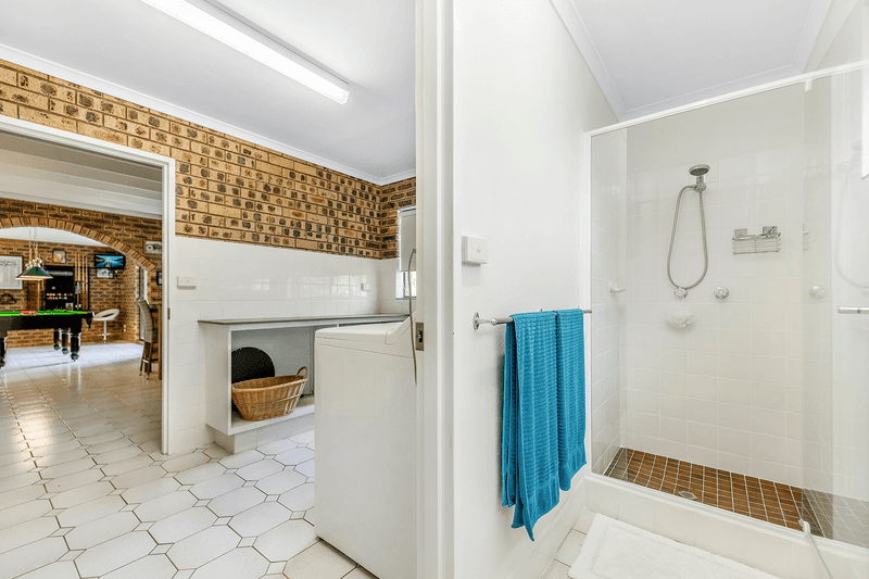 88 Armada Crescent, CURRUMBIN WATERS, QLD 4223