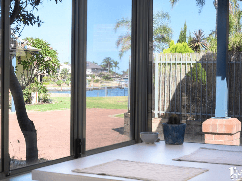 Unit 12/1 Waterside Dr, DUDLEY PARK, WA 6210
