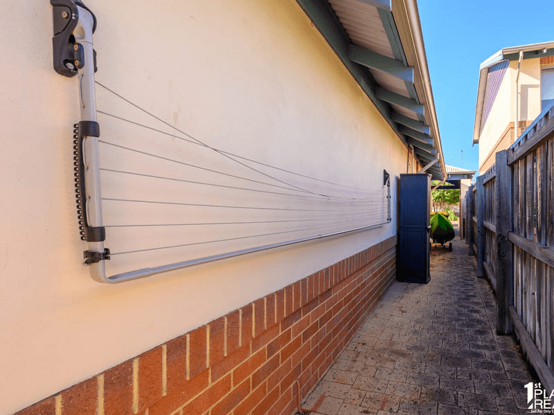 Unit 12/1 Waterside Dr, DUDLEY PARK, WA 6210