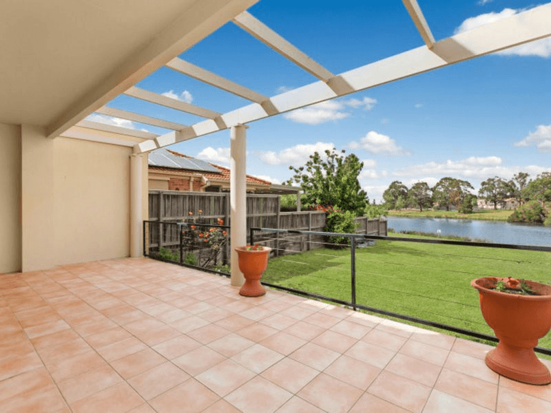 39 Lakeside Drive, HIDDEN VALLEY, VIC 3756