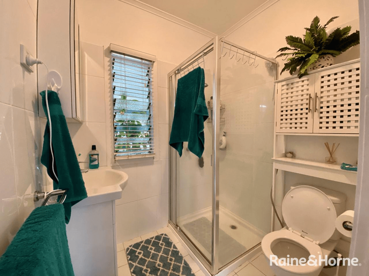 45 Mariposa Place, COOLOOLA COVE, QLD 4580