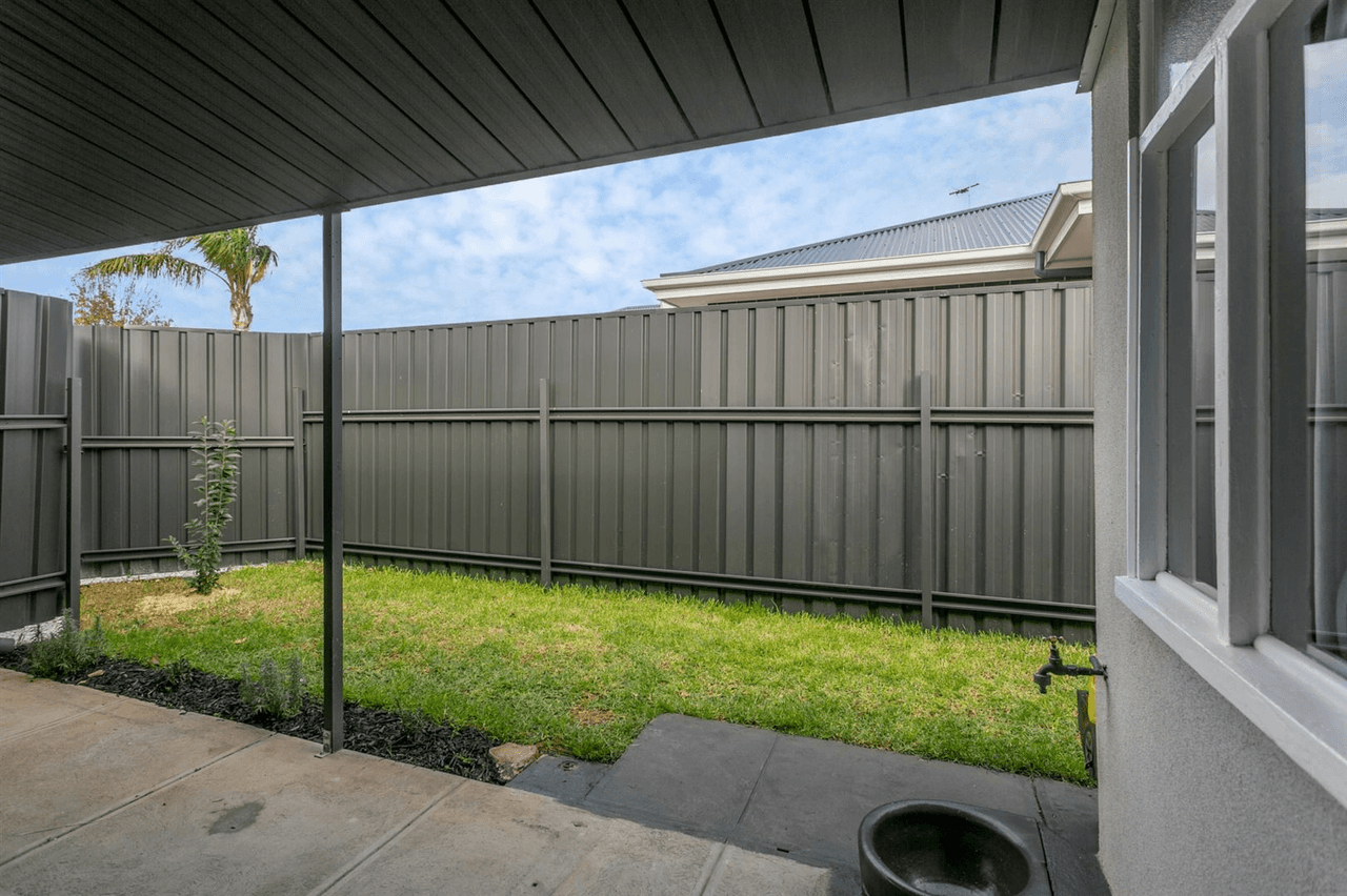 11 Fife Street, Woodville South, SA 5011