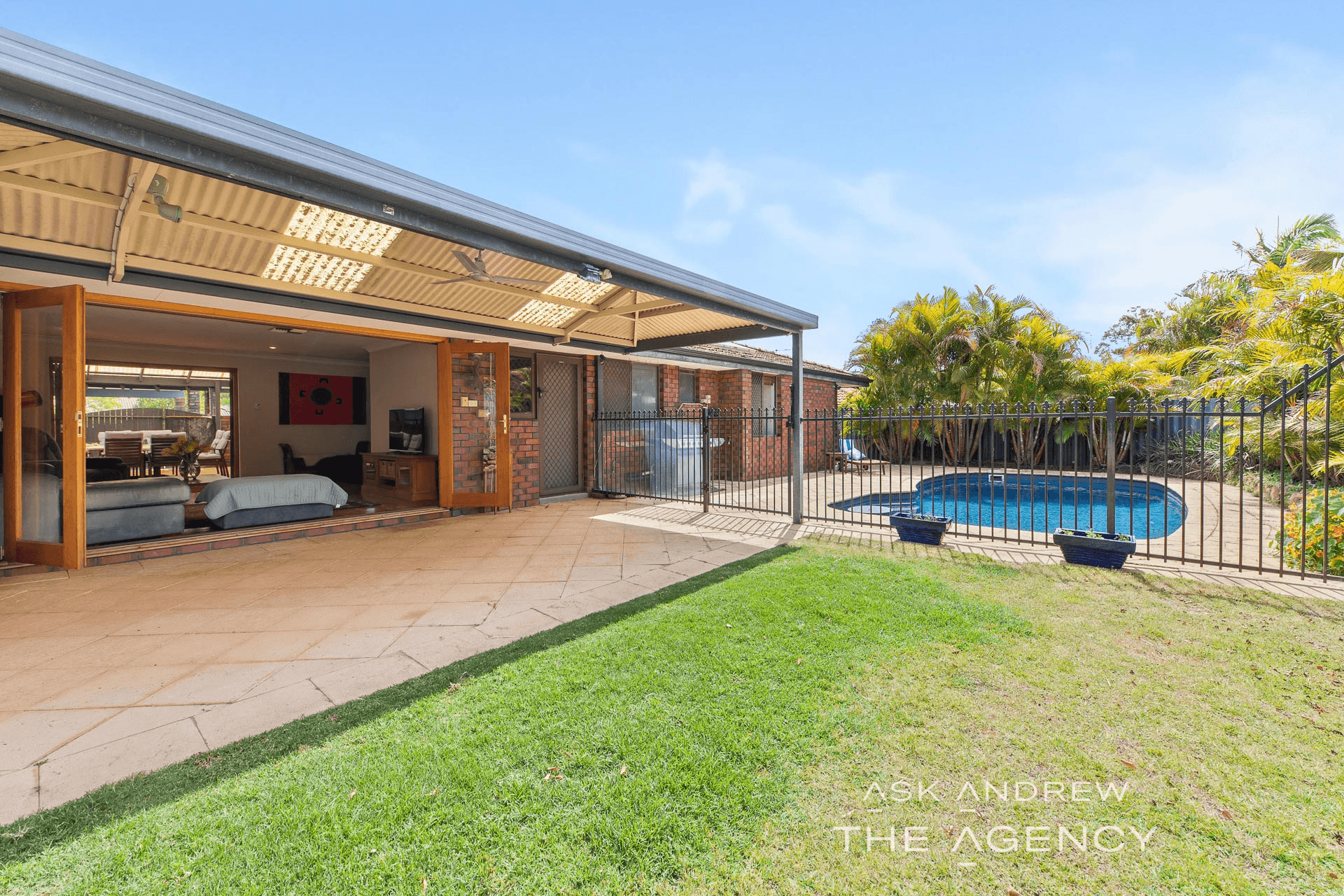 10 Hatfield Way, Booragoon, WA 6154