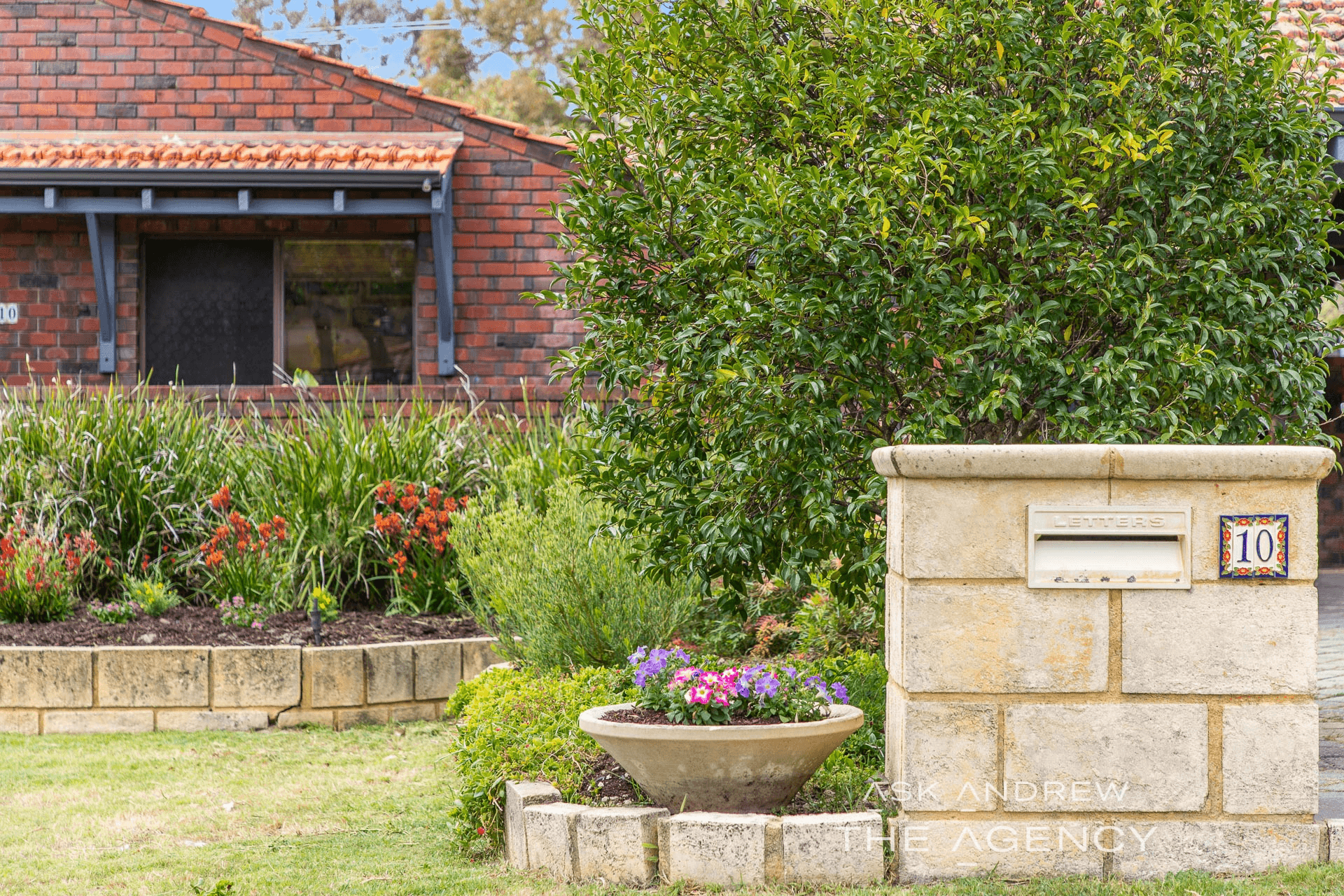 10 Hatfield Way, Booragoon, WA 6154