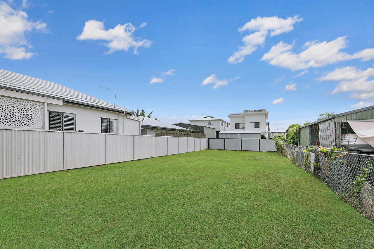 8 Dunns Terrace, SCARBOROUGH, QLD 4020