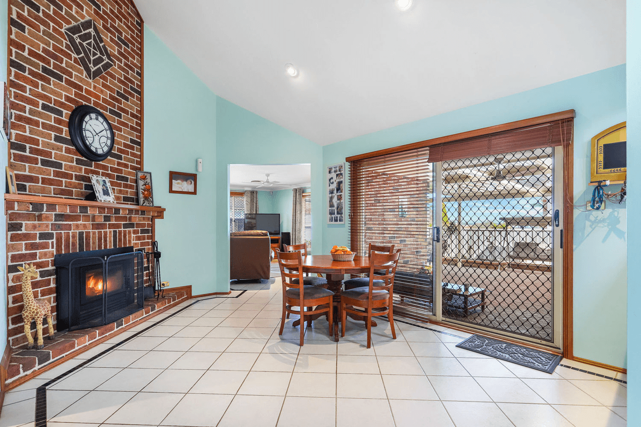 18 Alamar Cres, QUAKERS HILL, NSW 2763