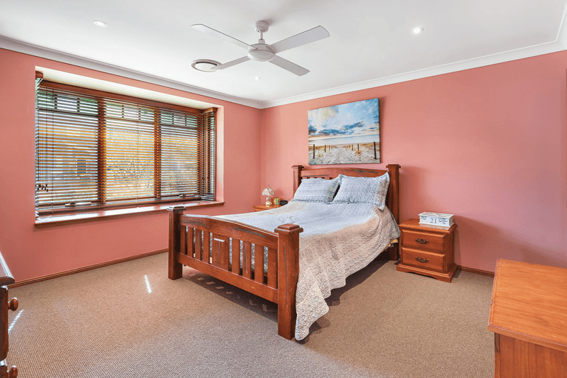 18 Alamar Cres, QUAKERS HILL, NSW 2763