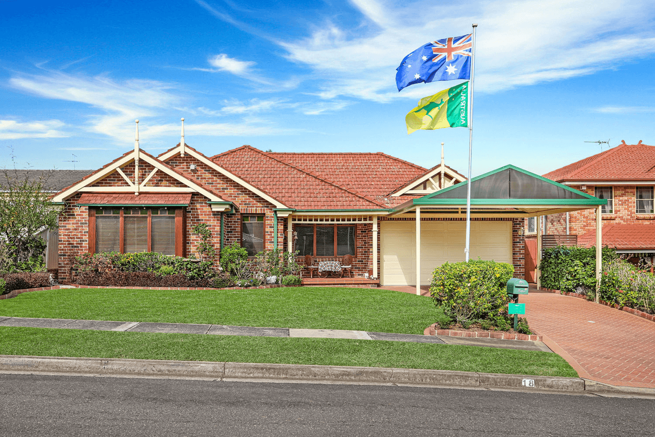 18 Alamar Cres, QUAKERS HILL, NSW 2763