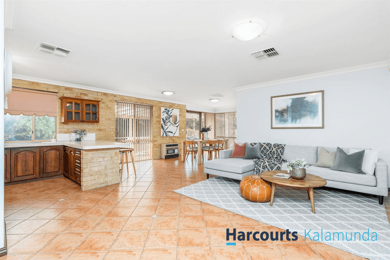 22 Lourdes Street, Lesmurdie, WA 6076