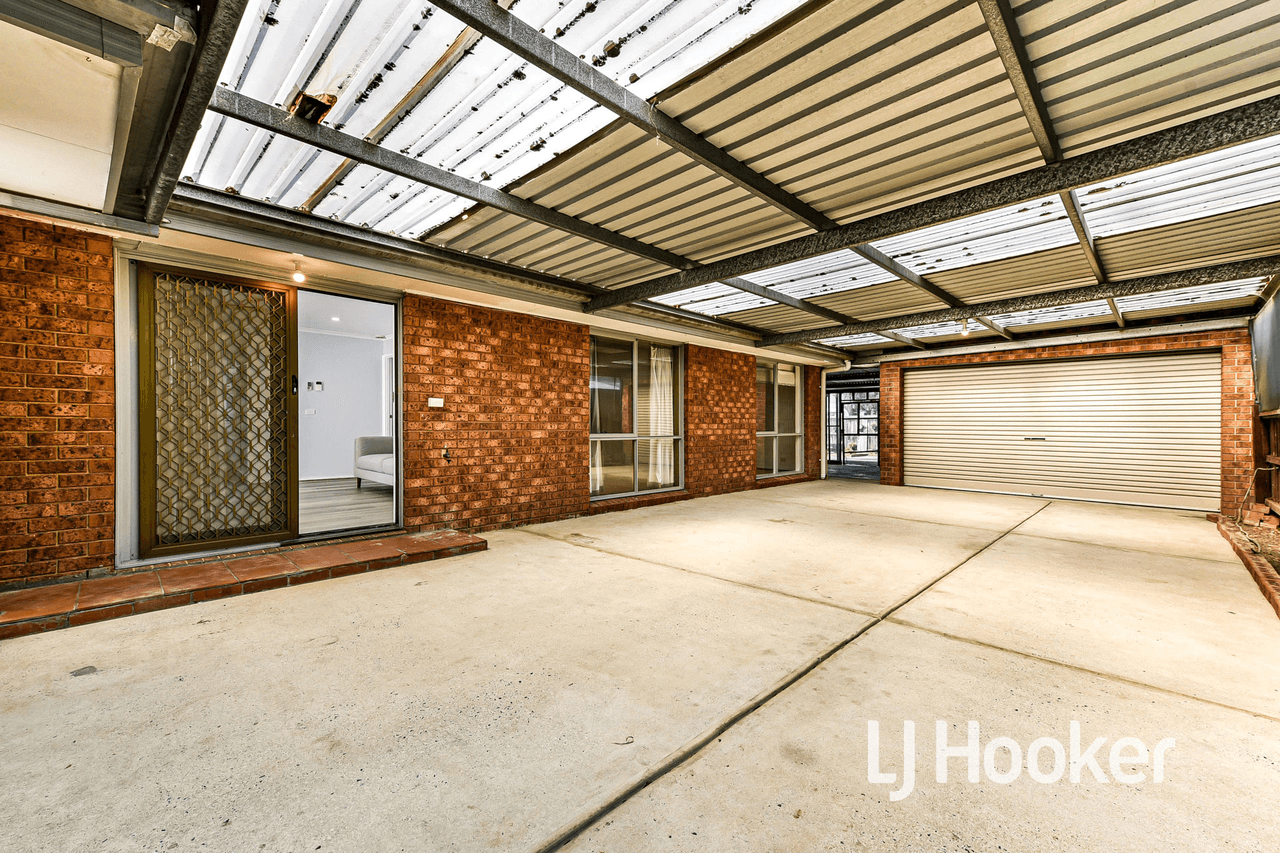 15 Branton Drive, HAMPTON PARK, VIC 3976