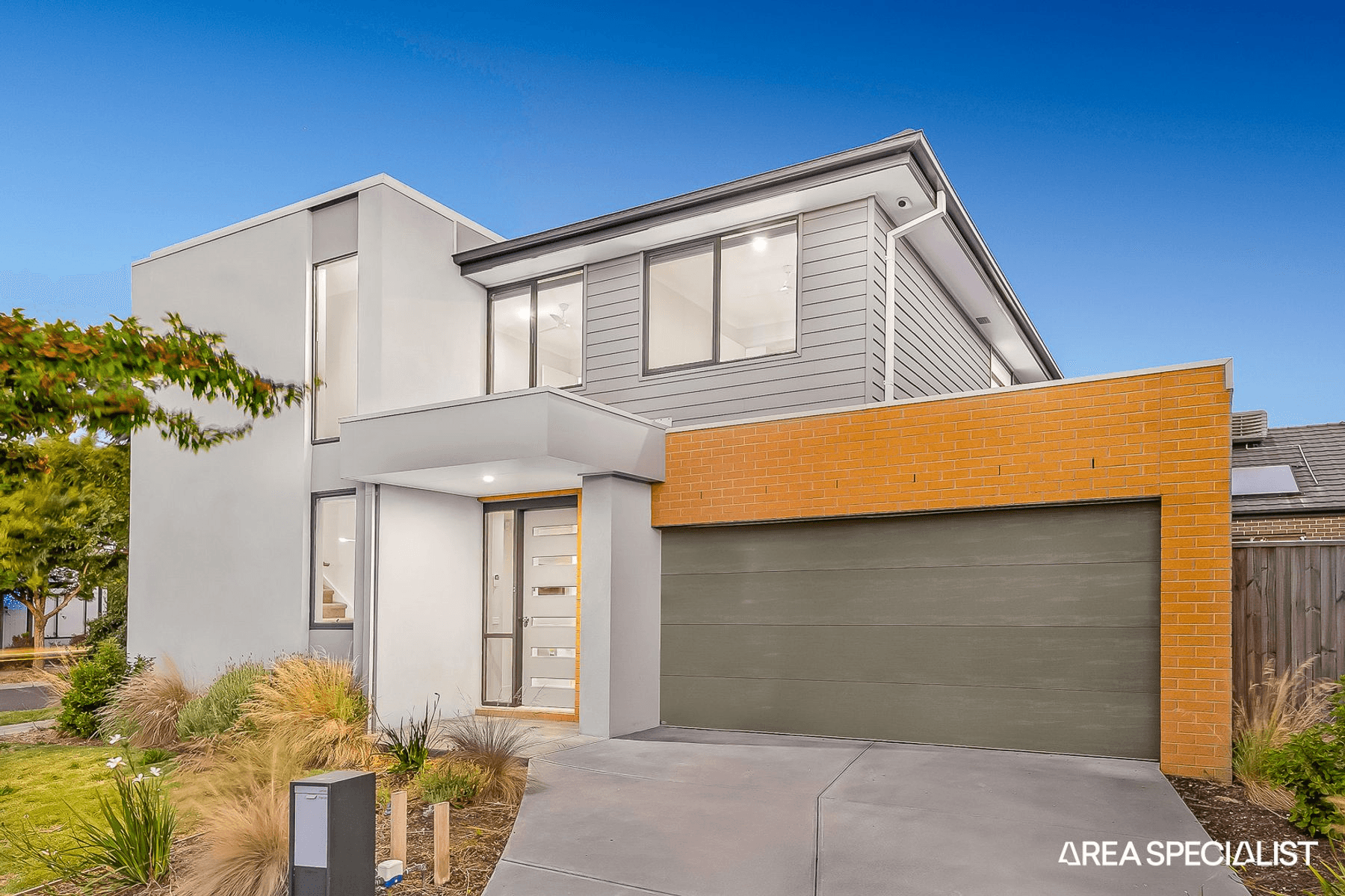 1 Portrait Place, Clyde North, VIC 3978