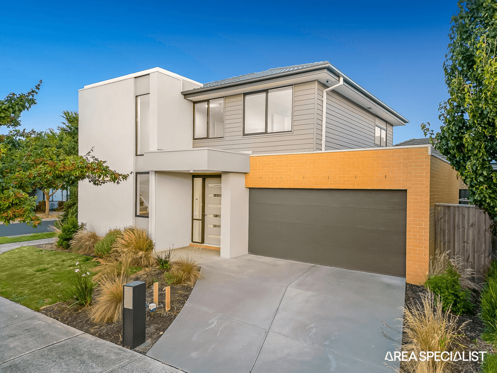 1 Portrait Place, Clyde North, VIC 3978