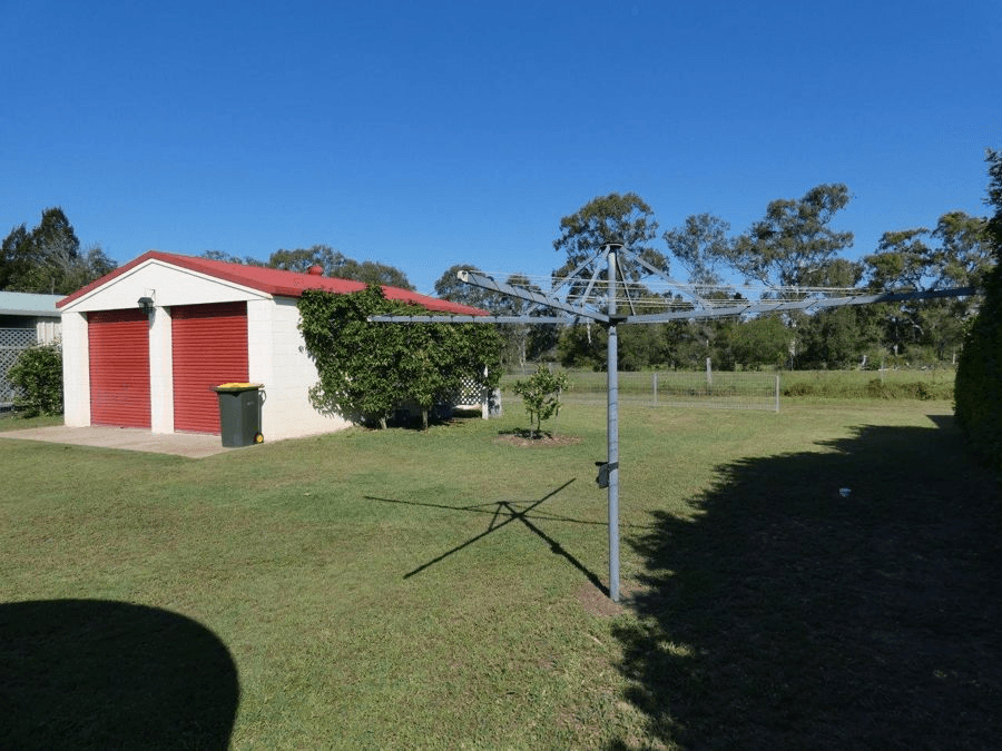 8  Pangola Street, WINFIELD, QLD 4670