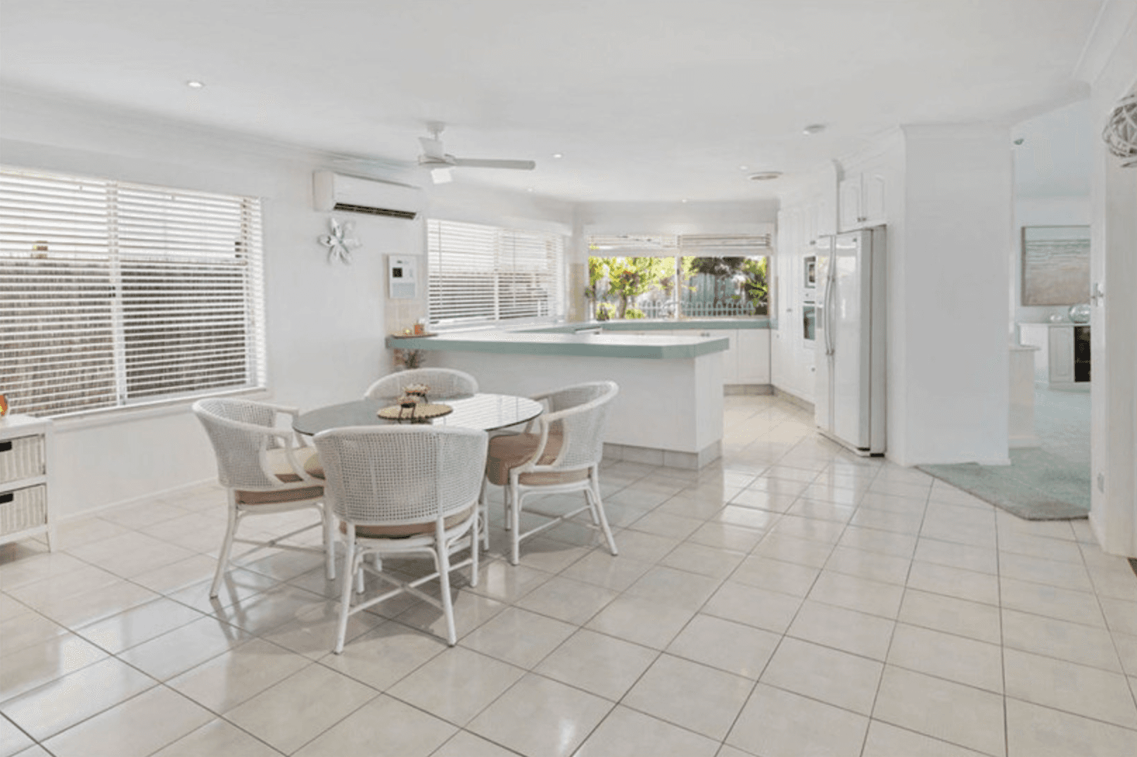 2 Smugglers Place, RUNAWAY BAY, QLD 4216