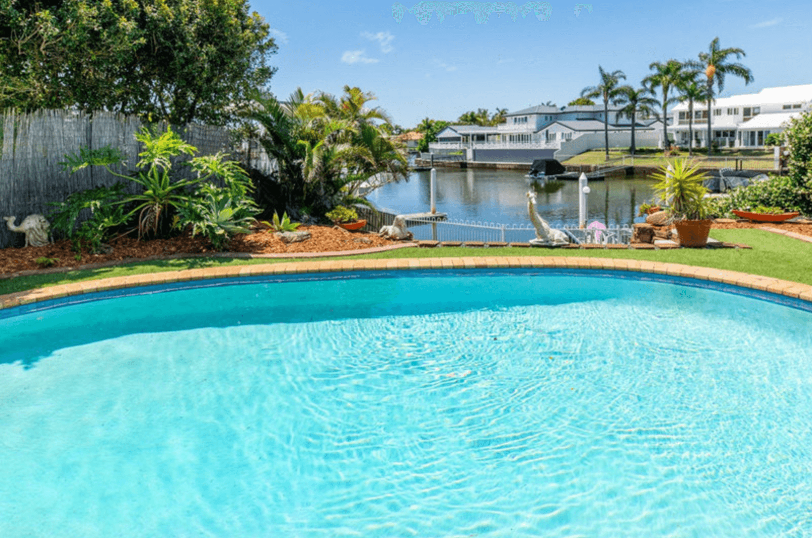 2 Smugglers Place, RUNAWAY BAY, QLD 4216