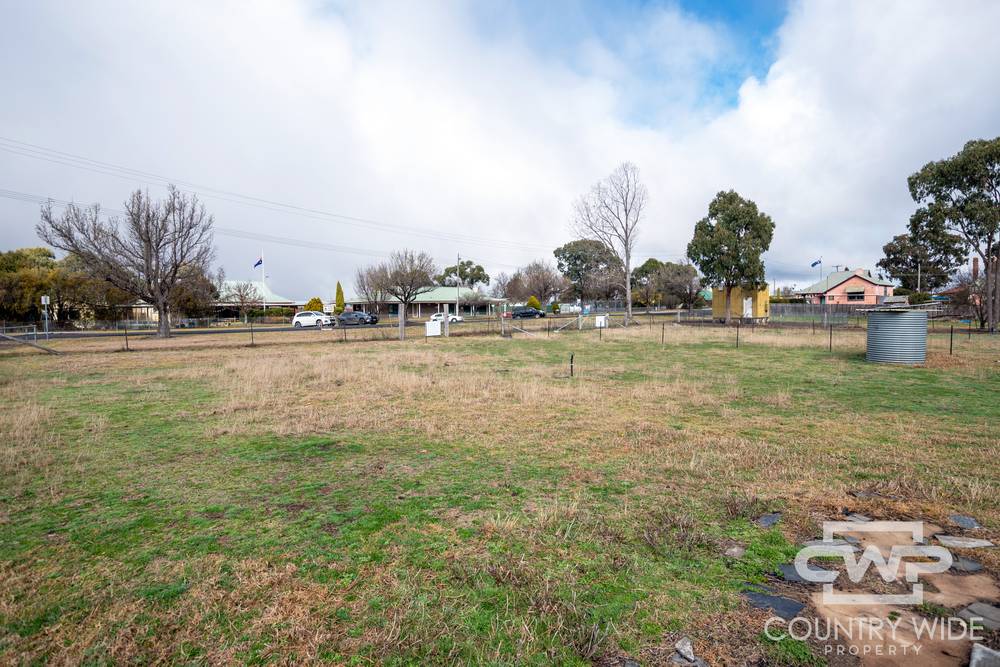 18 Young Street, DEEPWATER, NSW 2371