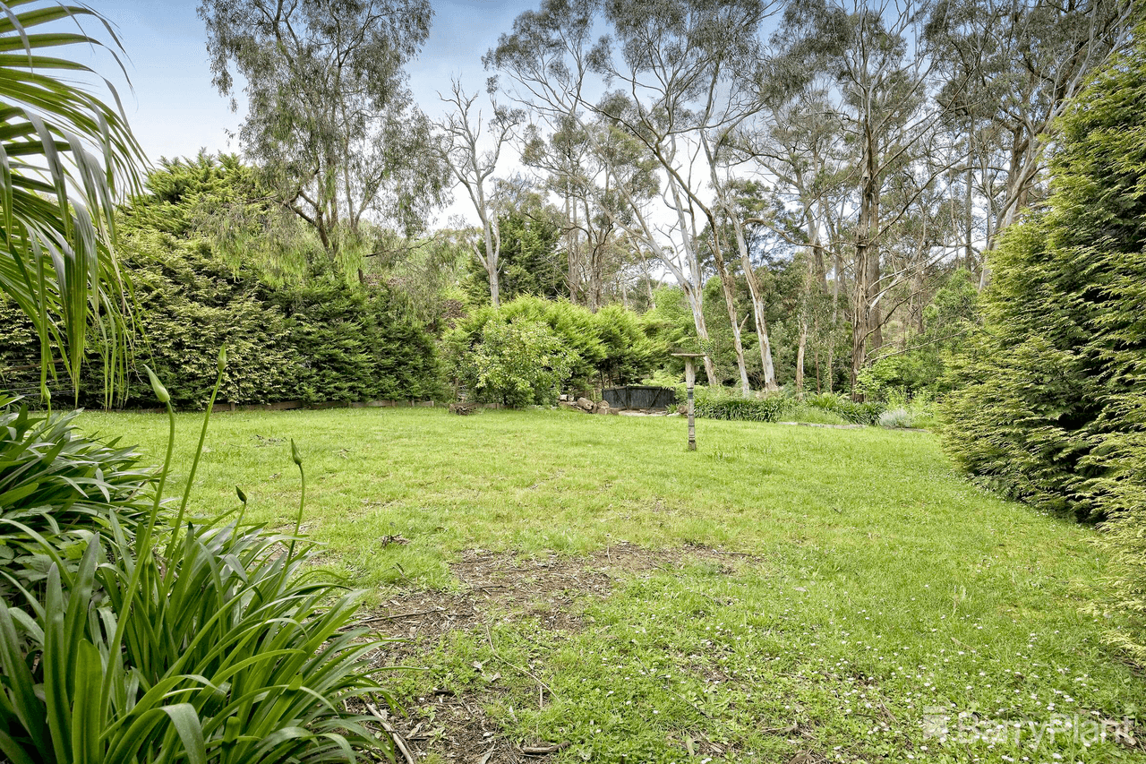 17 Alfred Grove, Emerald, VIC 3782