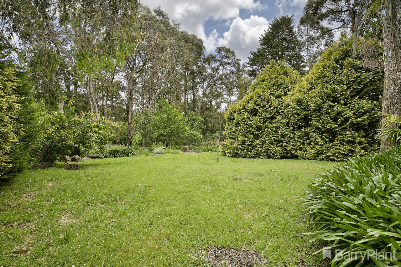 17 Alfred Grove, Emerald, VIC 3782