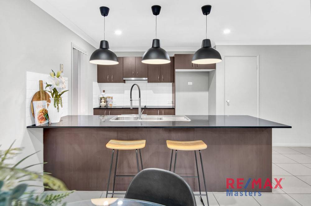 33 Aster Place, CALAMVALE, QLD 4116