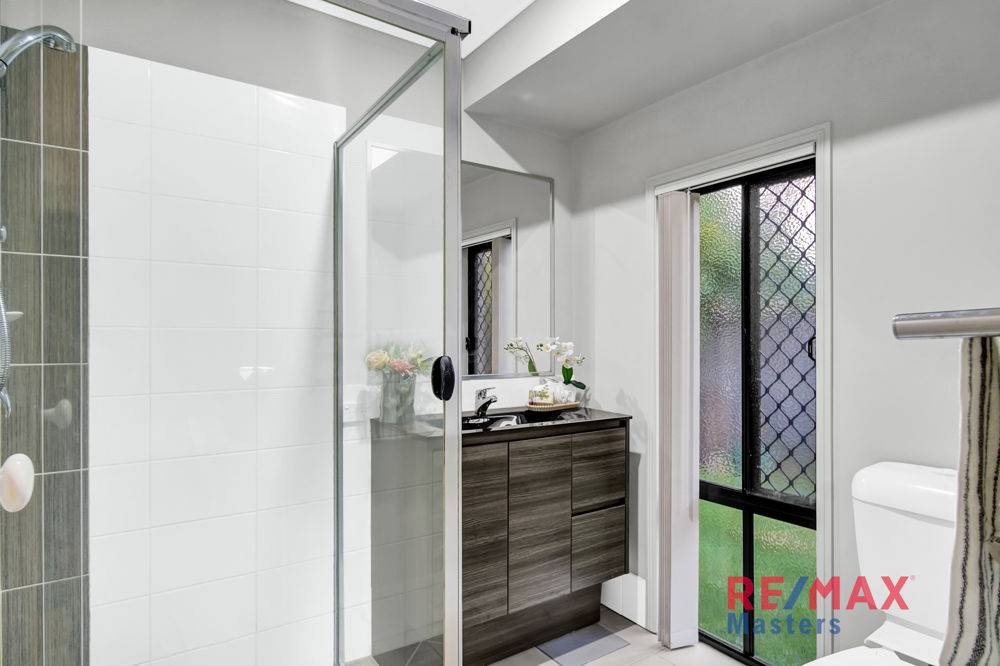 33 Aster Place, CALAMVALE, QLD 4116