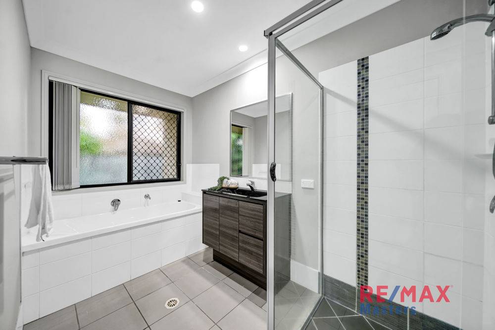 33 Aster Place, CALAMVALE, QLD 4116