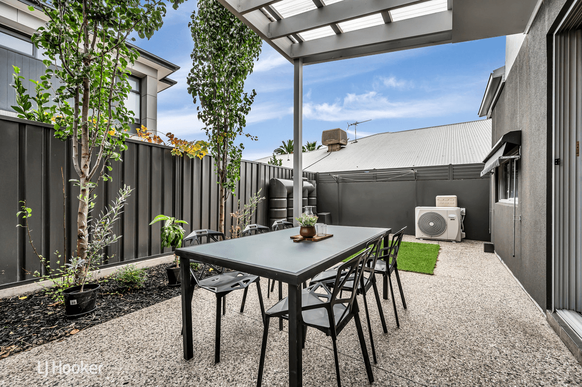 1A Douglas Grove, GLENELG NORTH, SA 5045