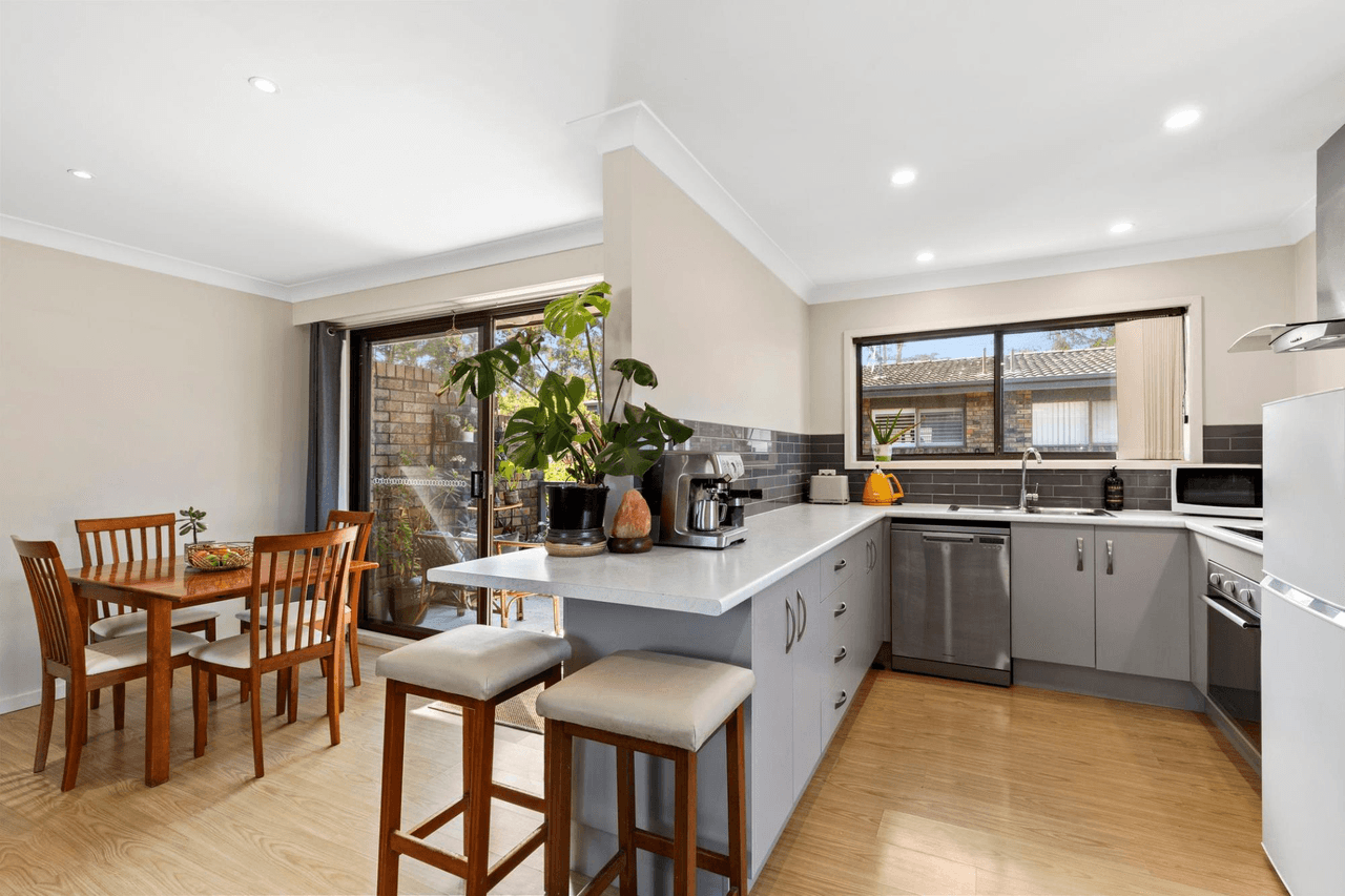 4/30 Clyde Street, MOLLYMOOK BEACH, NSW 2539