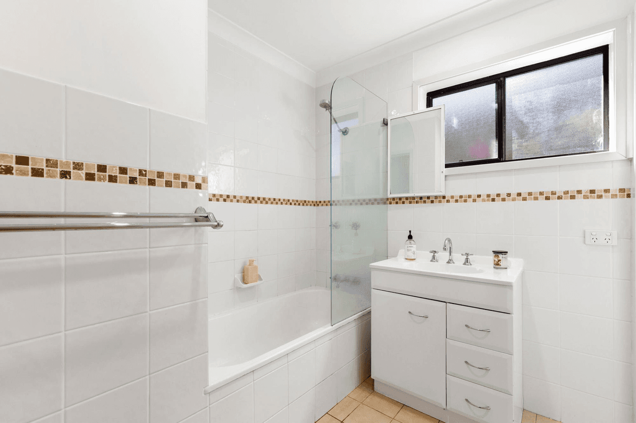 4/30 Clyde Street, MOLLYMOOK BEACH, NSW 2539