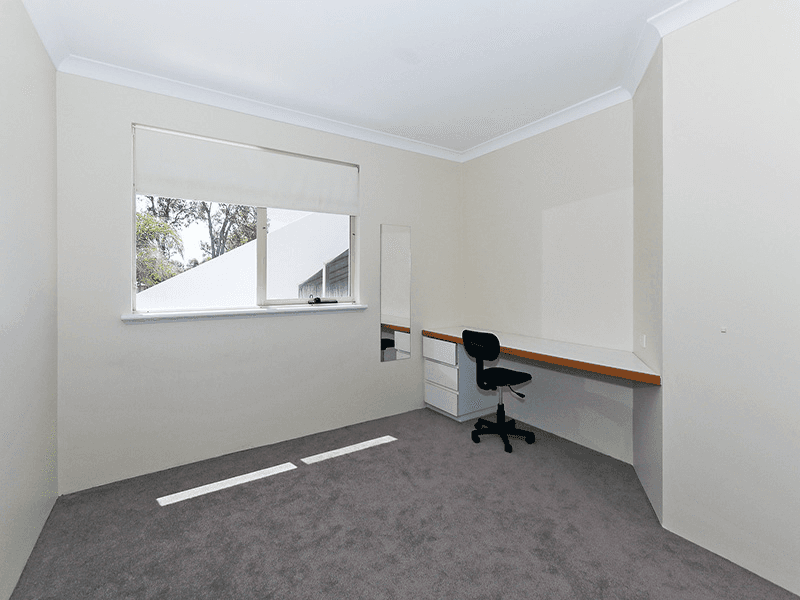 4 Royce Grove, BOORAGOON, WA 6154