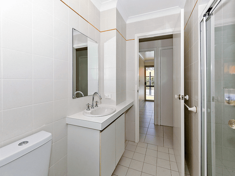 4 Royce Grove, BOORAGOON, WA 6154