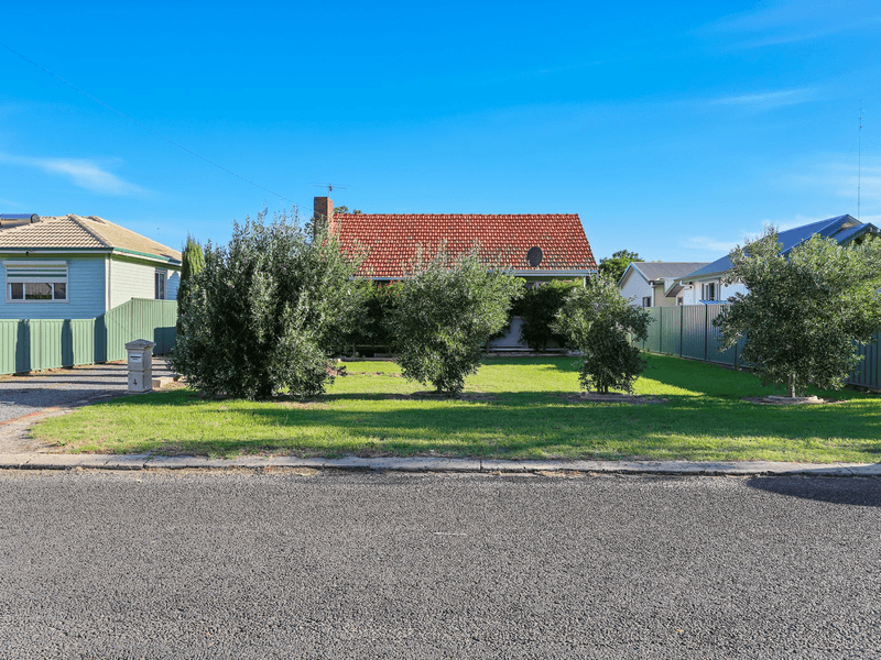 4 Merriedale Crescent, HARVEY, WA 6220