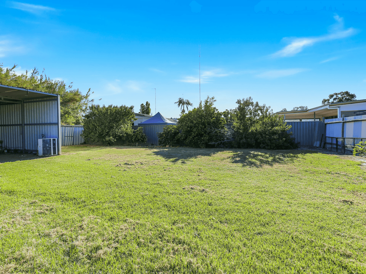 4 Merriedale Crescent, HARVEY, WA 6220