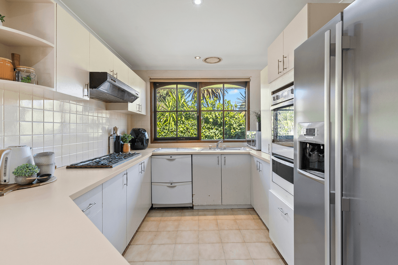 27 Avington Crescent, BORONIA, VIC 3155