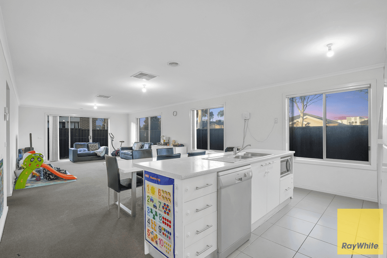 9 Wando Close, TRUGANINA, VIC 3029