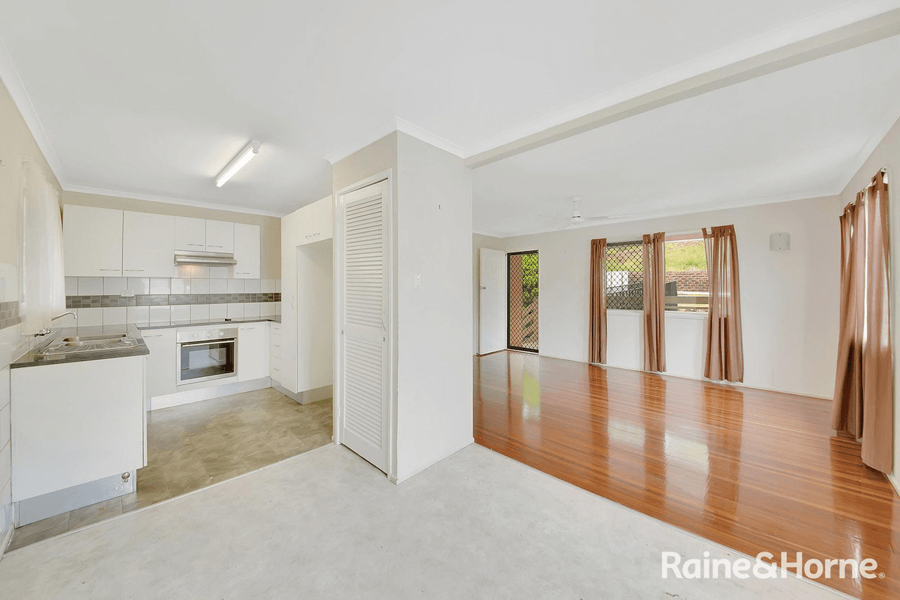 23 Pine Avenue, WEST GLADSTONE, QLD 4680