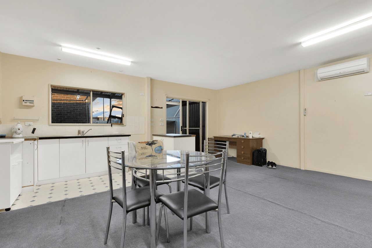 1 Dienelt Drive, PARA HILLS WEST, SA 5096