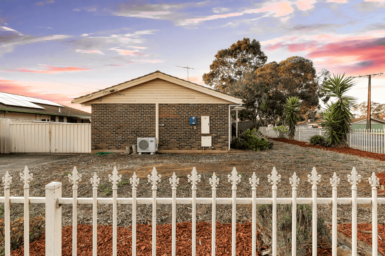 1 Dienelt Drive, PARA HILLS WEST, SA 5096