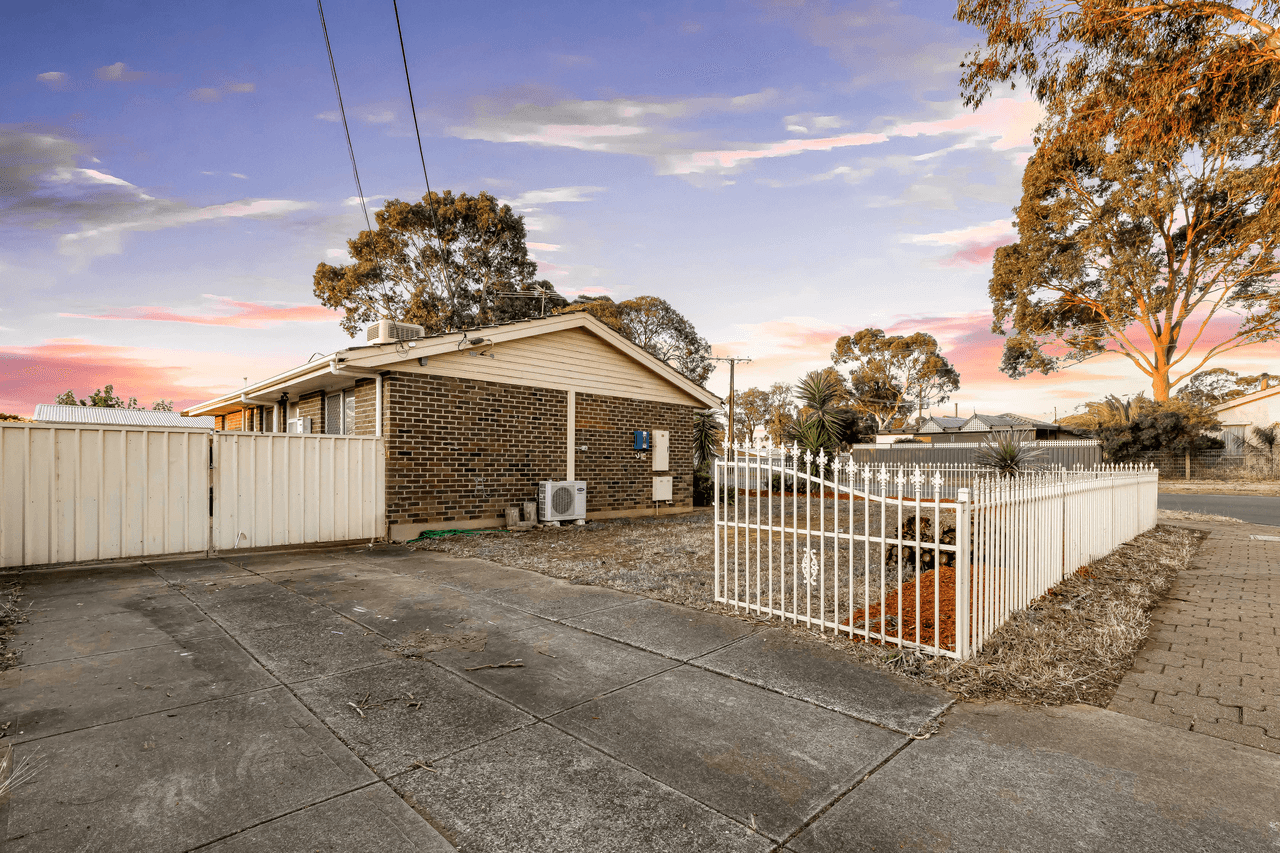 1 Dienelt Drive, PARA HILLS WEST, SA 5096