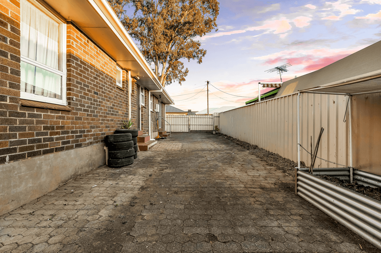 1 Dienelt Drive, PARA HILLS WEST, SA 5096