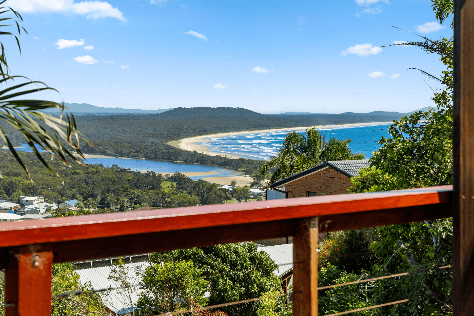 60 Skyline Crescent, Crescent Head, NSW 2440