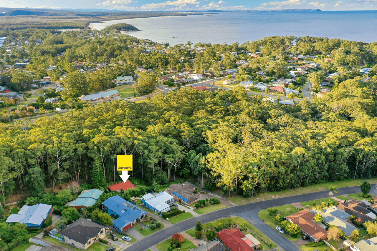 28 Oxley Crescent, MOLLYMOOK BEACH, NSW 2539