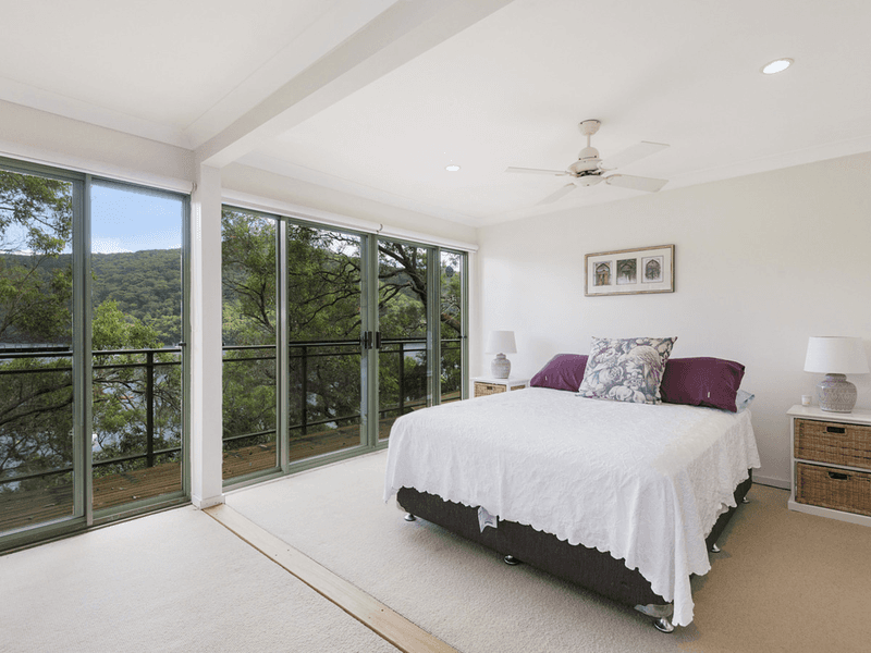 6 Cowan Drive, COTTAGE POINT, NSW 2084