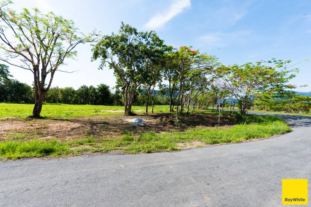 Lot 10 Machans Beach Road, MACHANS BEACH, QLD 4878