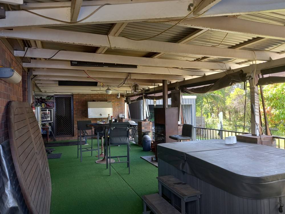 8 Carlo Road, RAINBOW BEACH, QLD 4581