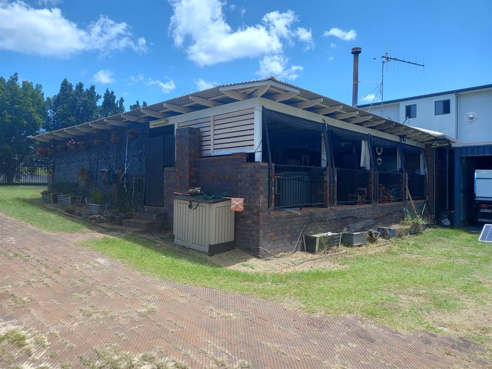 8 Carlo Road, RAINBOW BEACH, QLD 4581
