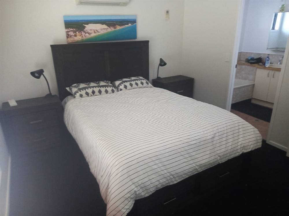 8 Carlo Road, RAINBOW BEACH, QLD 4581